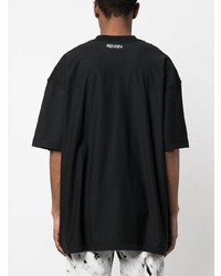 schwarzes besticktes T-Shirt mit einem Rundhalsausschnitt von Vetements