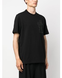 schwarzes besticktes T-Shirt mit einem Rundhalsausschnitt von Moncler