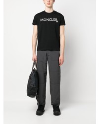 schwarzes besticktes T-Shirt mit einem Rundhalsausschnitt von Moncler