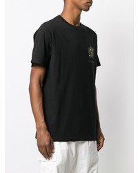 schwarzes besticktes T-Shirt mit einem Rundhalsausschnitt von Maharishi