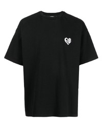schwarzes besticktes T-Shirt mit einem Rundhalsausschnitt von FIVE CM