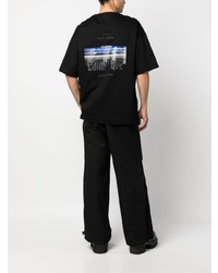 schwarzes besticktes T-Shirt mit einem Rundhalsausschnitt von Juun.J