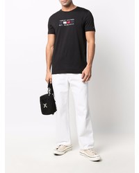 schwarzes besticktes T-Shirt mit einem Rundhalsausschnitt von Tommy Hilfiger