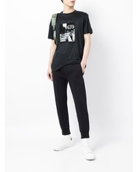 schwarzes besticktes T-Shirt mit einem Rundhalsausschnitt von Emporio Armani