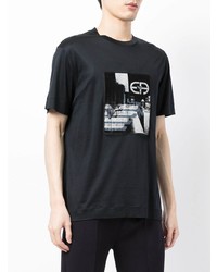 schwarzes besticktes T-Shirt mit einem Rundhalsausschnitt von Emporio Armani