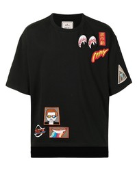 schwarzes besticktes T-Shirt mit einem Rundhalsausschnitt von Maison Mihara Yasuhiro