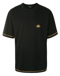 schwarzes besticktes T-Shirt mit einem Rundhalsausschnitt von Qasimi