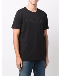 schwarzes besticktes T-Shirt mit einem Rundhalsausschnitt von Tommy Hilfiger