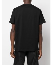 schwarzes besticktes T-Shirt mit einem Rundhalsausschnitt von Alexander McQueen