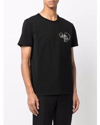 schwarzes besticktes T-Shirt mit einem Rundhalsausschnitt von Alexander McQueen