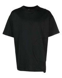 schwarzes besticktes T-Shirt mit einem Rundhalsausschnitt von Styland