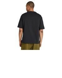 schwarzes besticktes T-Shirt mit einem Rundhalsausschnitt von Timberland