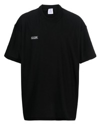 schwarzes besticktes T-Shirt mit einem Rundhalsausschnitt von Vetements