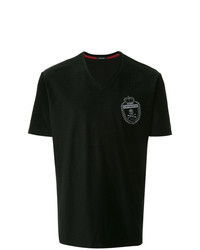 schwarzes besticktes T-Shirt mit einem V-Ausschnitt