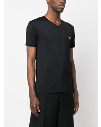 schwarzes besticktes T-Shirt mit einem V-Ausschnitt von Emporio Armani