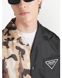 schwarzes Camouflage Kurzarmhemd von Prada