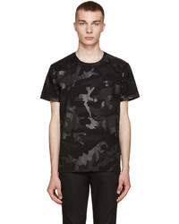schwarzes Camouflage T-Shirt mit einem Rundhalsausschnitt