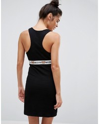 schwarzes figurbetontes Kleid von Moschino