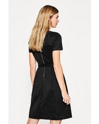 schwarzes gerade geschnittenes Kleid aus Satin von Esprit