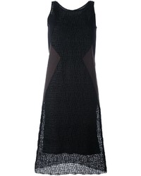 schwarzes gerade geschnittenes Kleid aus Seide mit Reliefmuster