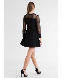 schwarzes gerade geschnittenes Kleid aus Spitze von Apart