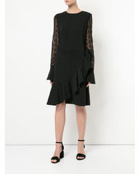 schwarzes gerade geschnittenes Kleid mit Rüschen von Goen.J