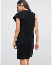 schwarzes gerade geschnittenes Kleid mit Rüschen von Asos