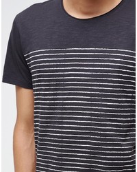 schwarzes horizontal gestreiftes T-Shirt mit einem Rundhalsausschnitt von Selected