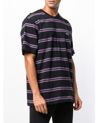 schwarzes horizontal gestreiftes T-Shirt mit einem Rundhalsausschnitt von Stussy