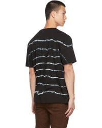 schwarzes horizontal gestreiftes T-Shirt mit einem Rundhalsausschnitt von FREI-MUT