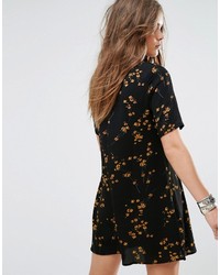 schwarzes Kleid mit Blumenmuster von Glamorous