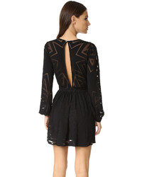 schwarzes Kleid mit geometrischem Muster von Mara Hoffman