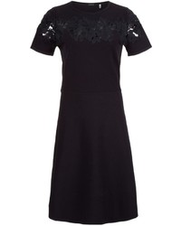 schwarzes Kleid von Elie Tahari