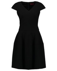 schwarzes Kleid von Hugo Boss