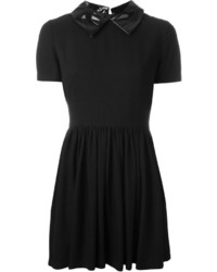 schwarzes Kleid von Jeremy Scott