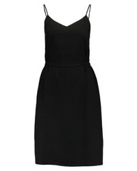 schwarzes Kleid von Minimum