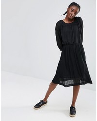 schwarzes Kleid von Monki