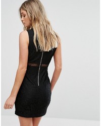 schwarzes figurbetontes Kleid aus Netz