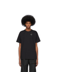 schwarzes Spitze T-Shirt mit einem Rundhalsausschnitt