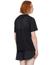 schwarzes T-Shirt mit einem Rundhalsausschnitt aus Netzstoff von OVER OVER