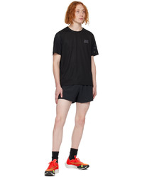 schwarzes T-Shirt mit einem Rundhalsausschnitt aus Netzstoff von OVER OVER