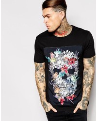 schwarzes T-Shirt mit einem Rundhalsausschnitt mit Blumenmuster von Asos