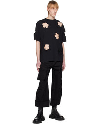 schwarzes T-Shirt mit einem Rundhalsausschnitt mit Blumenmuster von Simone Rocha