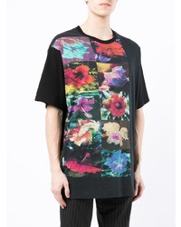 schwarzes T-Shirt mit einem Rundhalsausschnitt mit Blumenmuster von Yohji Yamamoto