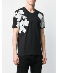 schwarzes T-Shirt mit einem Rundhalsausschnitt mit Blumenmuster von Neil Barrett