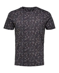 schwarzes T-Shirt mit einem Rundhalsausschnitt mit Blumenmuster von Selected Homme
