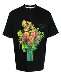 schwarzes T-Shirt mit einem Rundhalsausschnitt mit Blumenmuster von Sunnei