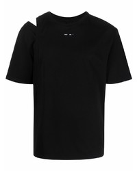 schwarzes T-Shirt mit einem Rundhalsausschnitt mit Destroyed-Effekten von Heliot Emil