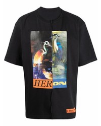 schwarzes T-Shirt mit einem Rundhalsausschnitt mit Flicken von Heron Preston