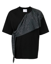 schwarzes T-Shirt mit einem Rundhalsausschnitt mit Paisley-Muster von Yoshiokubo
